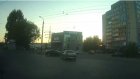 На Южной Поляне машина вылетела на тротуар, уходя от ДТП