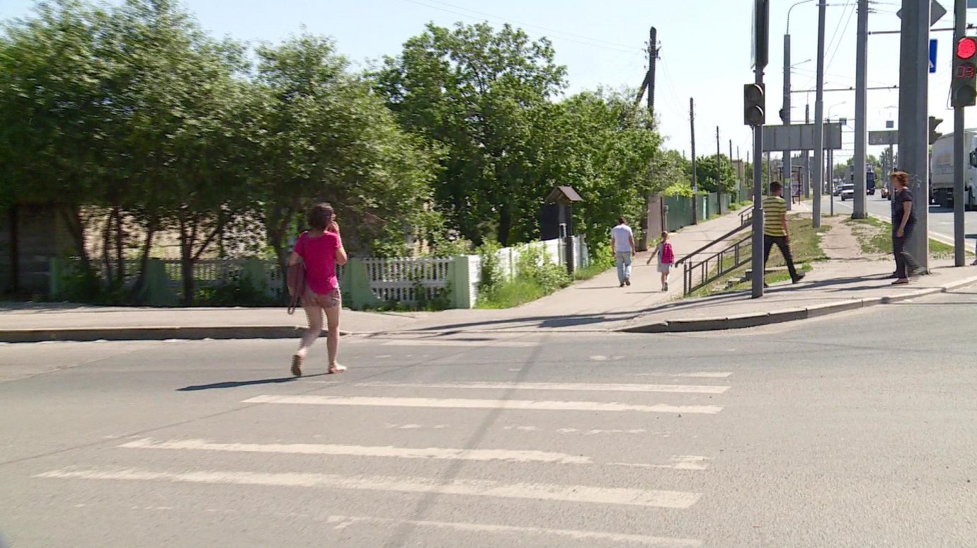 На перекрестке улиц Терновского и Токарной сломался светофор