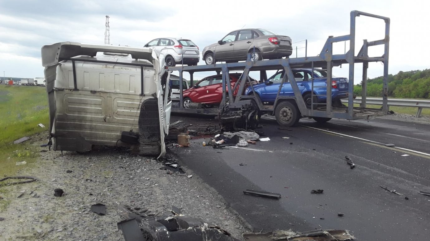 В Кузнецком районе автовоз попал в тройное ДТП, есть погибшие