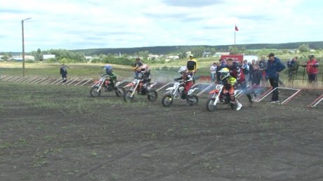 В Кузнецке провели турнир по мотокроссу памяти Василия Бочкарева