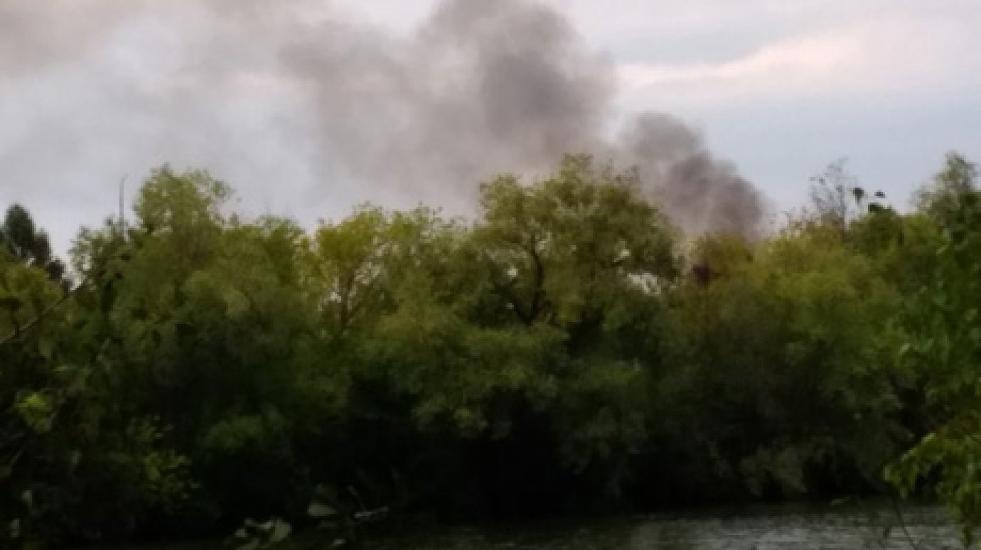 В дачном массиве на Барковке случился пожар