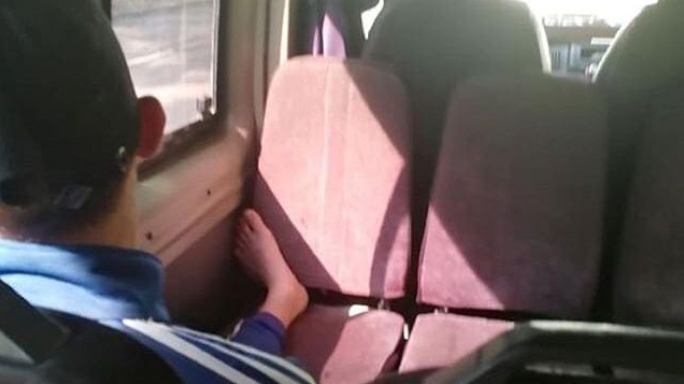 Пензячку возмутил пассажир маршрутки, занявший два сиденья
