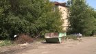 На улице Ленина у контейнерной площадки исчезла ограда