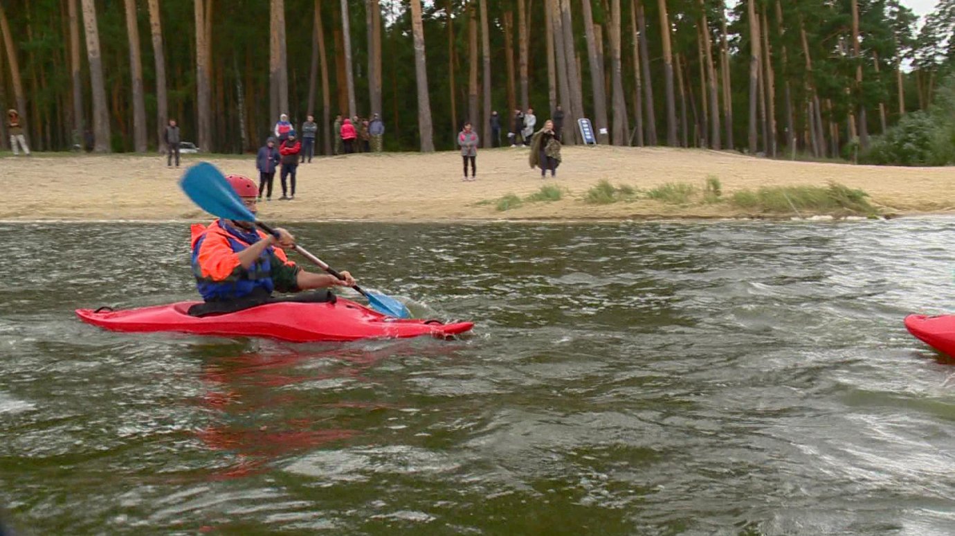 На Светлой Поляне педагоги прошли по воде на каяках