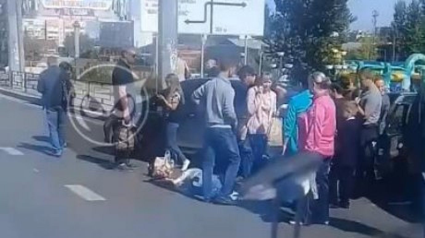 В Сети появилось видео момента ДТП с пешеходом на улице Терновского