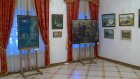 Два зала Губернаторского дома украсили картины молодых живописцев