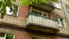 Жильцы дома на улице Попова рискуют жизнью, выходя на балконы
