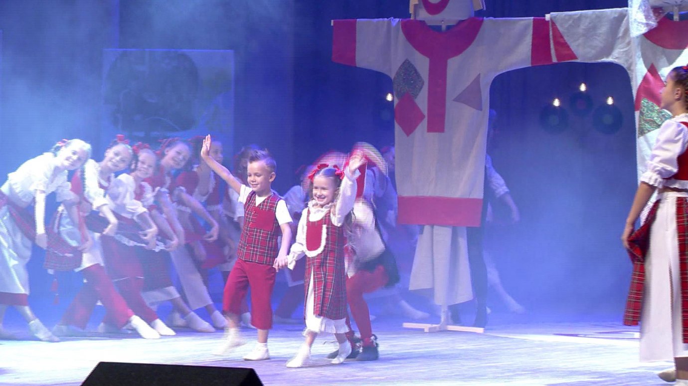 На сцене филармонии отметили 5-летний юбилей «Пензаконцерта»