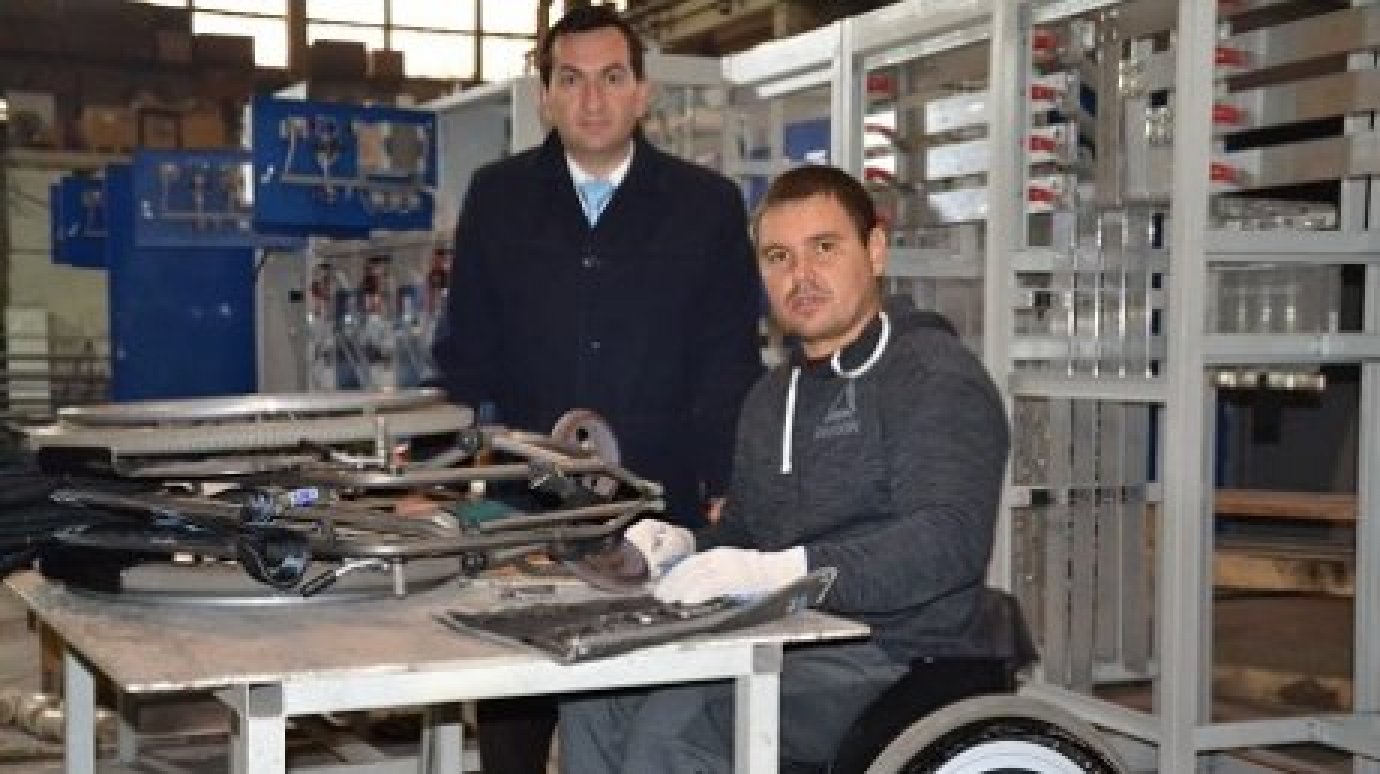Директор пензенского завода организовал бесплатный ремонт инвалидных колясок