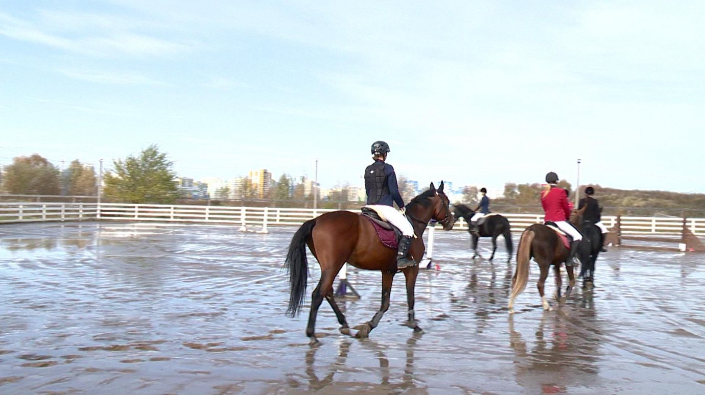Подростки из Пензенской и Самарской областей посостязались в конкуре