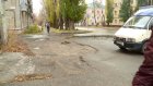 На Беляева, 12, ремонт странным образом обошел участок дороги