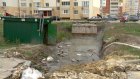 На ул. Олимпийской канализационными стоками затопило теплотрассу