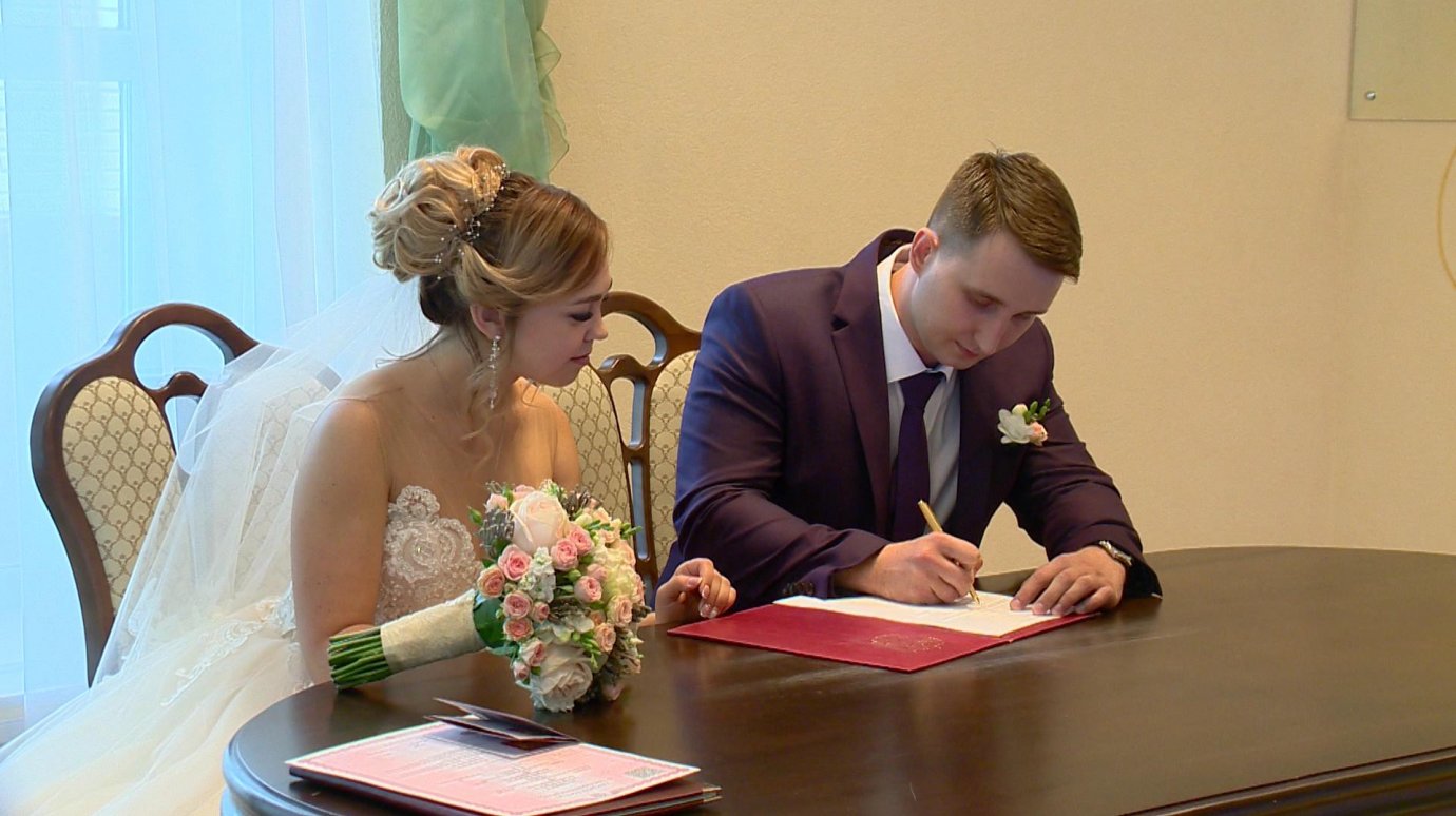 В Пензе 14 пар изъявили желание пожениться 31 декабря