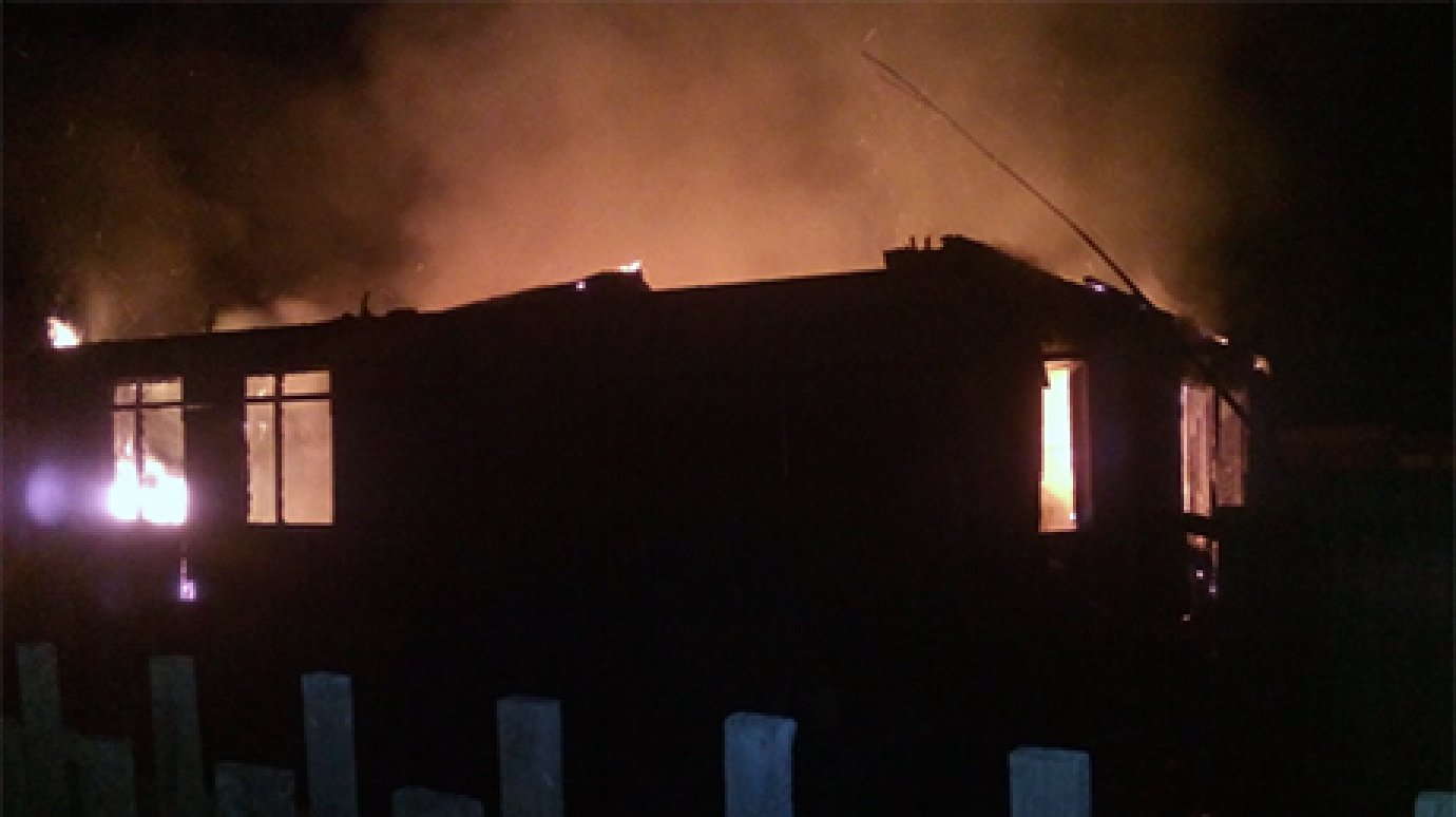 В Пензенском районе ночью сгорел жилой дом