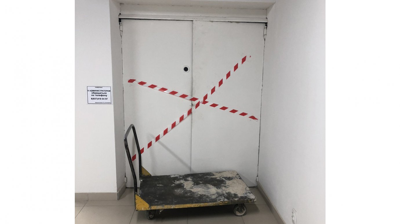 Обнародованы фото с места падения зареченца в шахту лифта