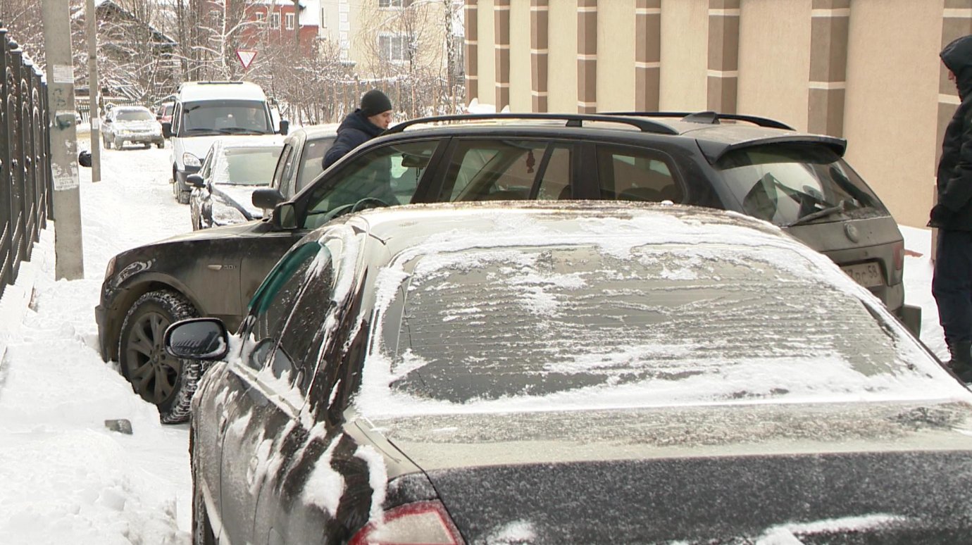 В Пензе приставы эвакуировали BMW неплательщицы штрафов