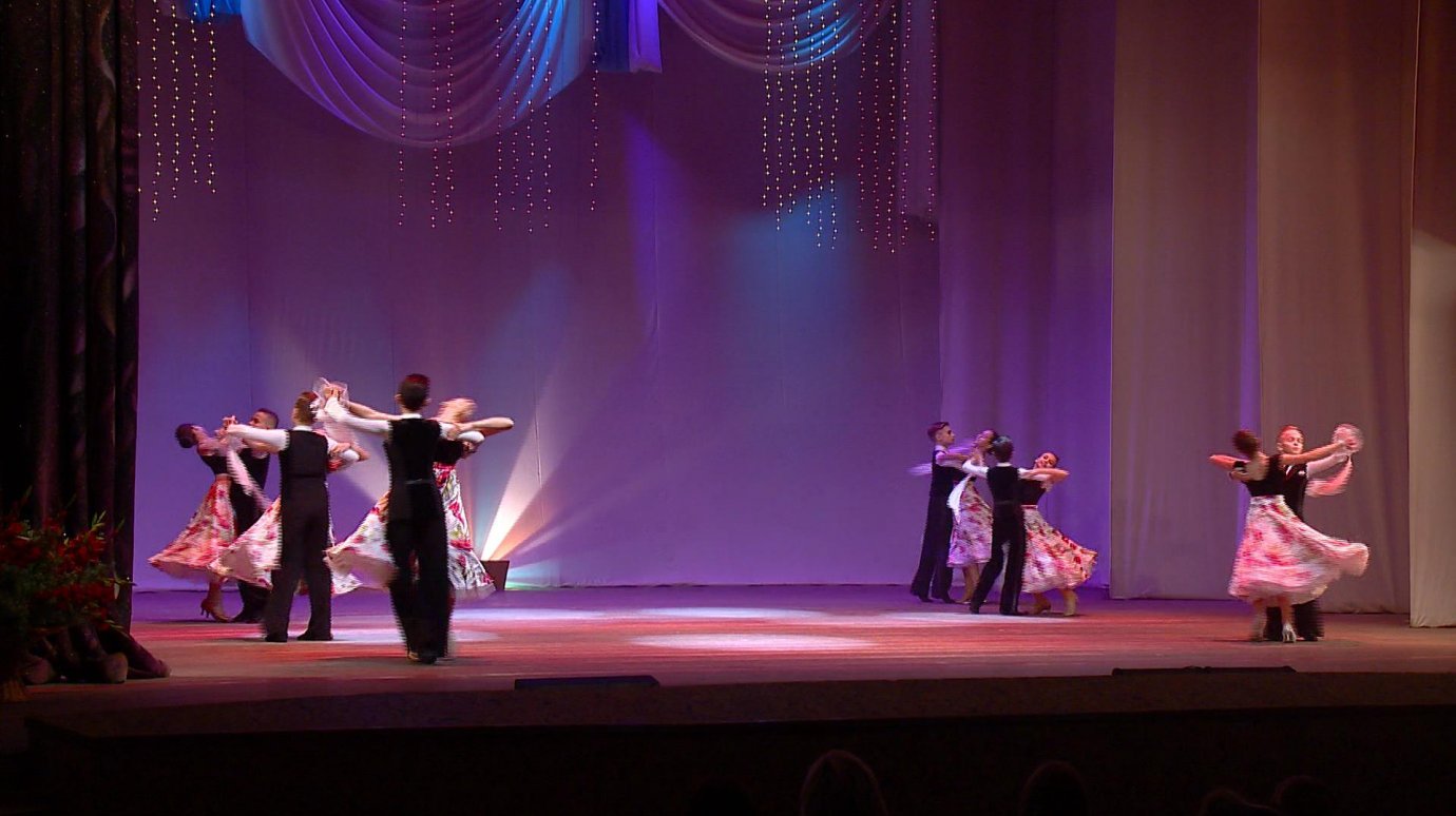 Танцевально-спортивный клуб «Янтарь» отметил 40-летие