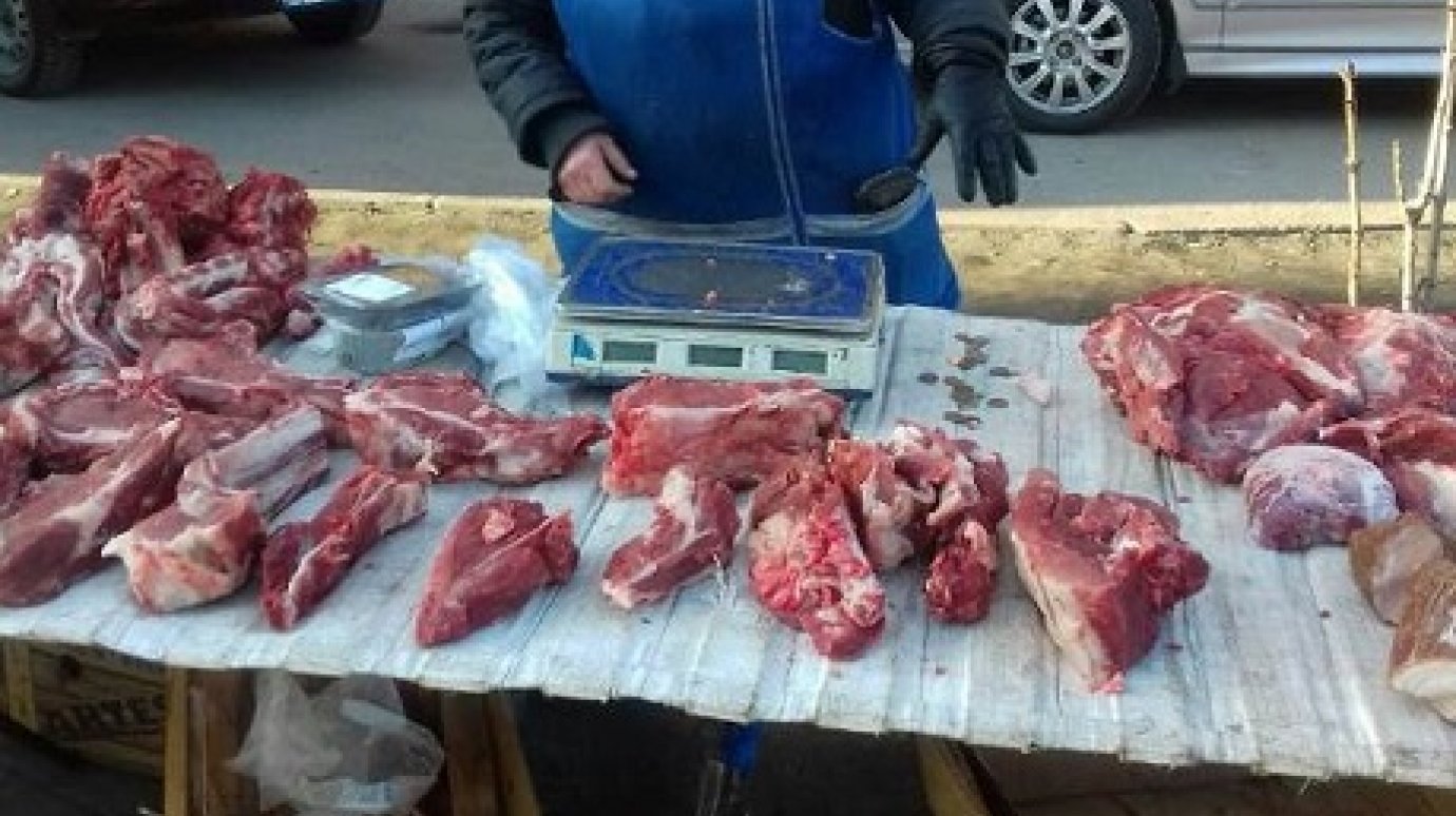 Пензенцев призывают не покупать мясо с прилавков на улице