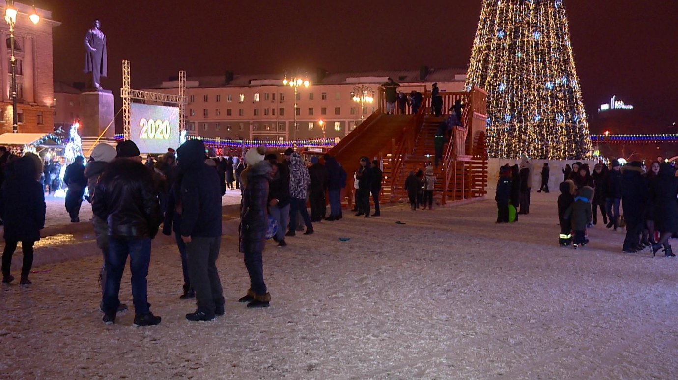 Пензенцы поделились эмоциями о встрече Нового года на площади Ленина