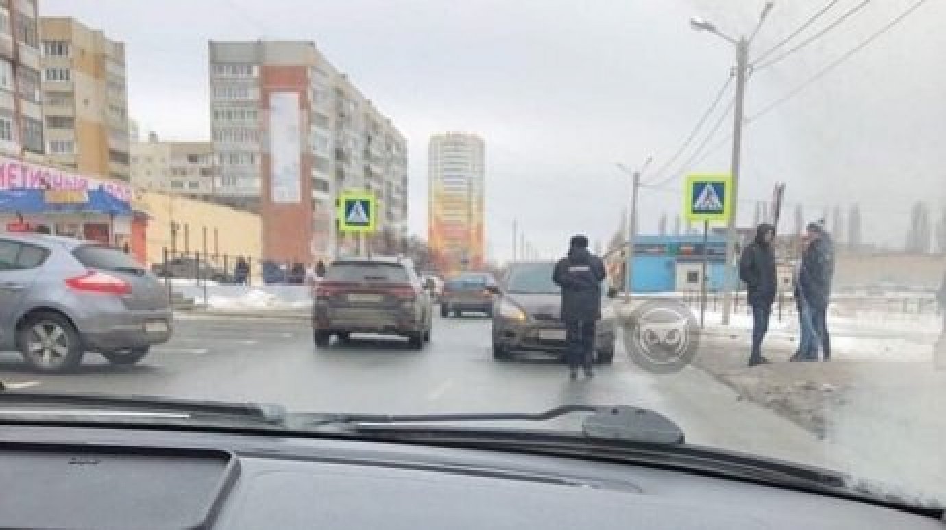 ГИБДД: На улице Антонова Ford Focus сбил подростка