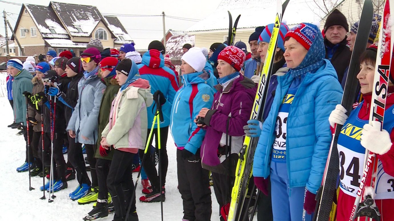 «Гонка памяти» собрала около 100 лыжников на стадионе «Снежинка»