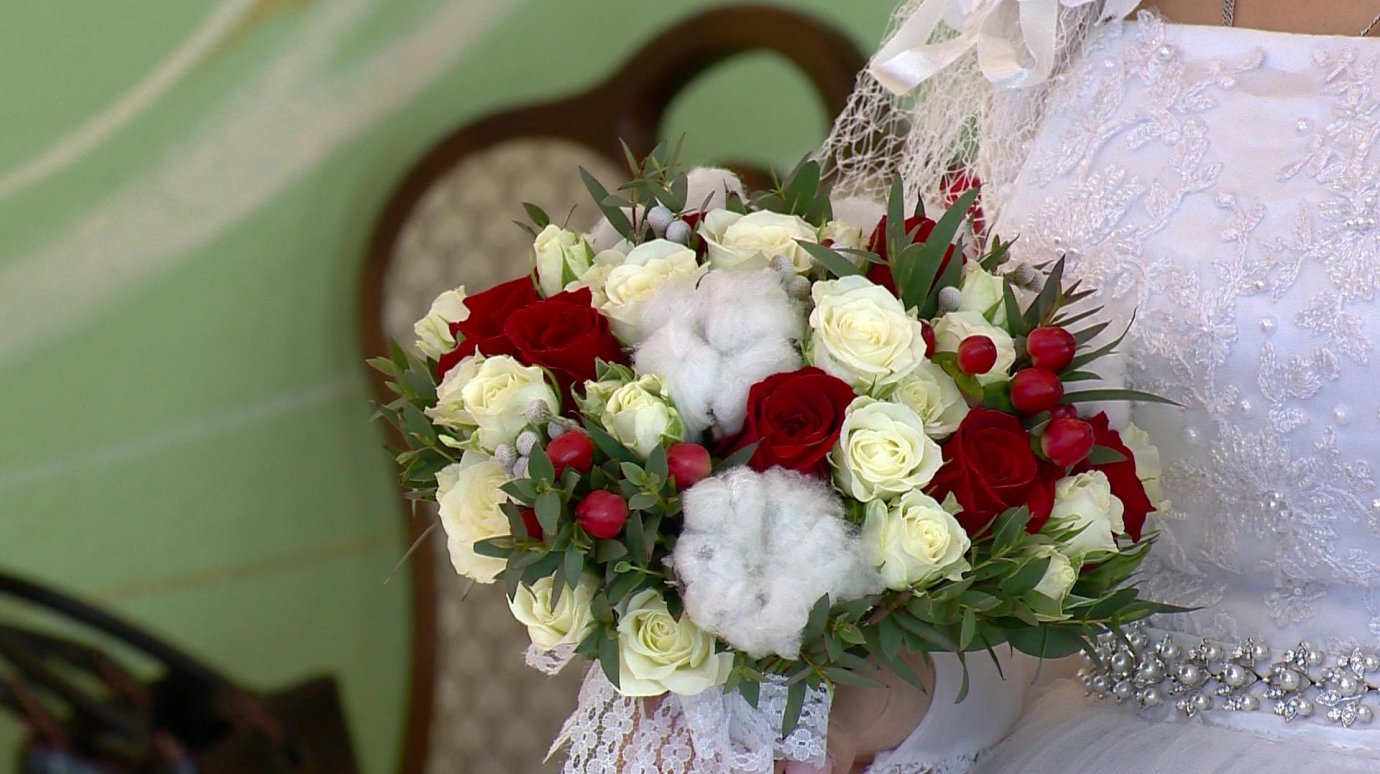 В Пензе 14 февраля вступили в законный брак несколько пар