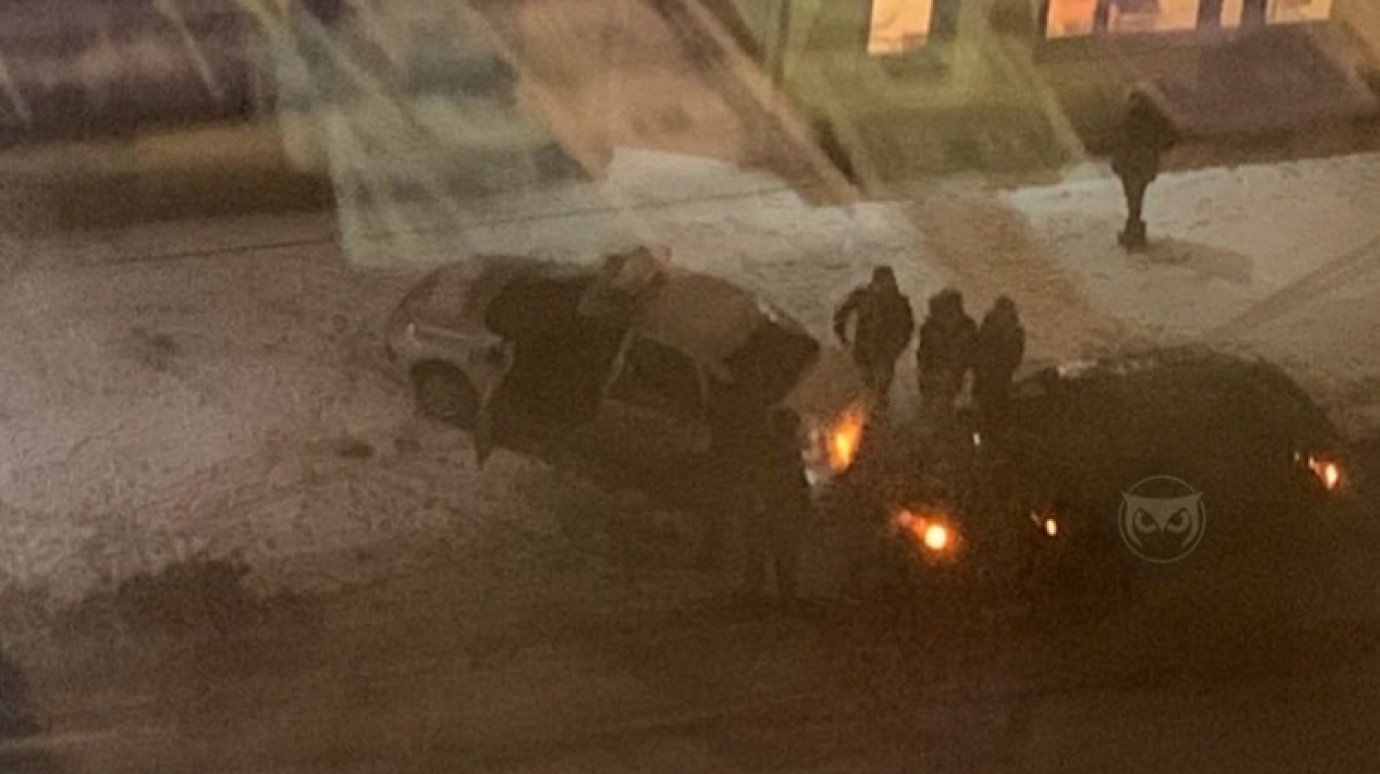 Очевидец: На ГПЗ водитель ВАЗа врезался в полицейский автомобиль