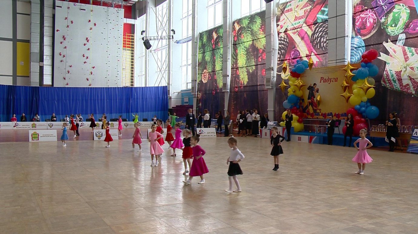 Соревнования «Радуга-2020» в Пензе открыли самые юные танцоры