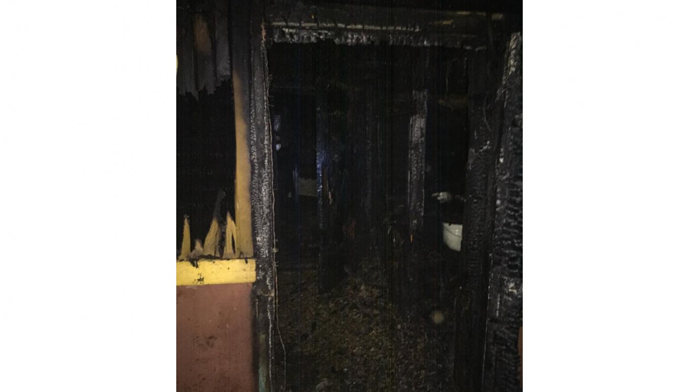 Следователи опубликовали фото с места смертельного пожара в Наровчате