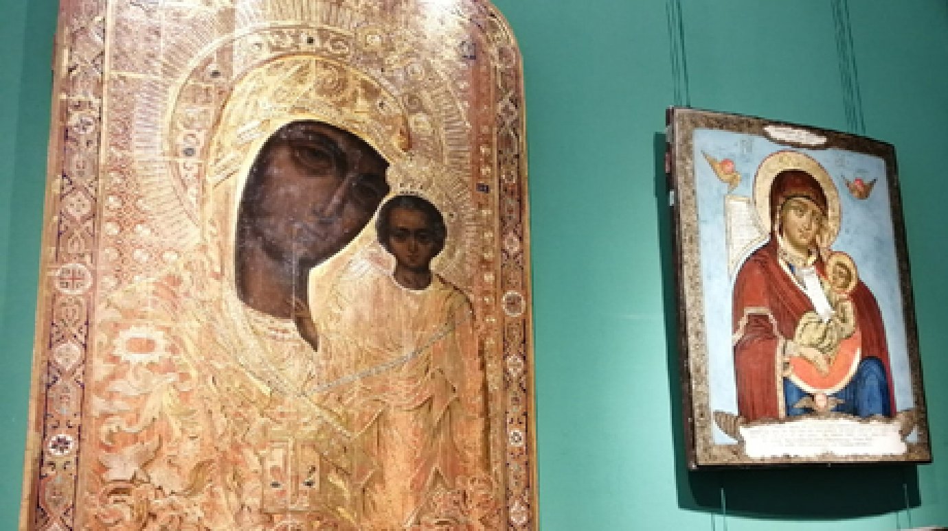 В картинной галерее выставили русские иконы XVII-XIX вв.