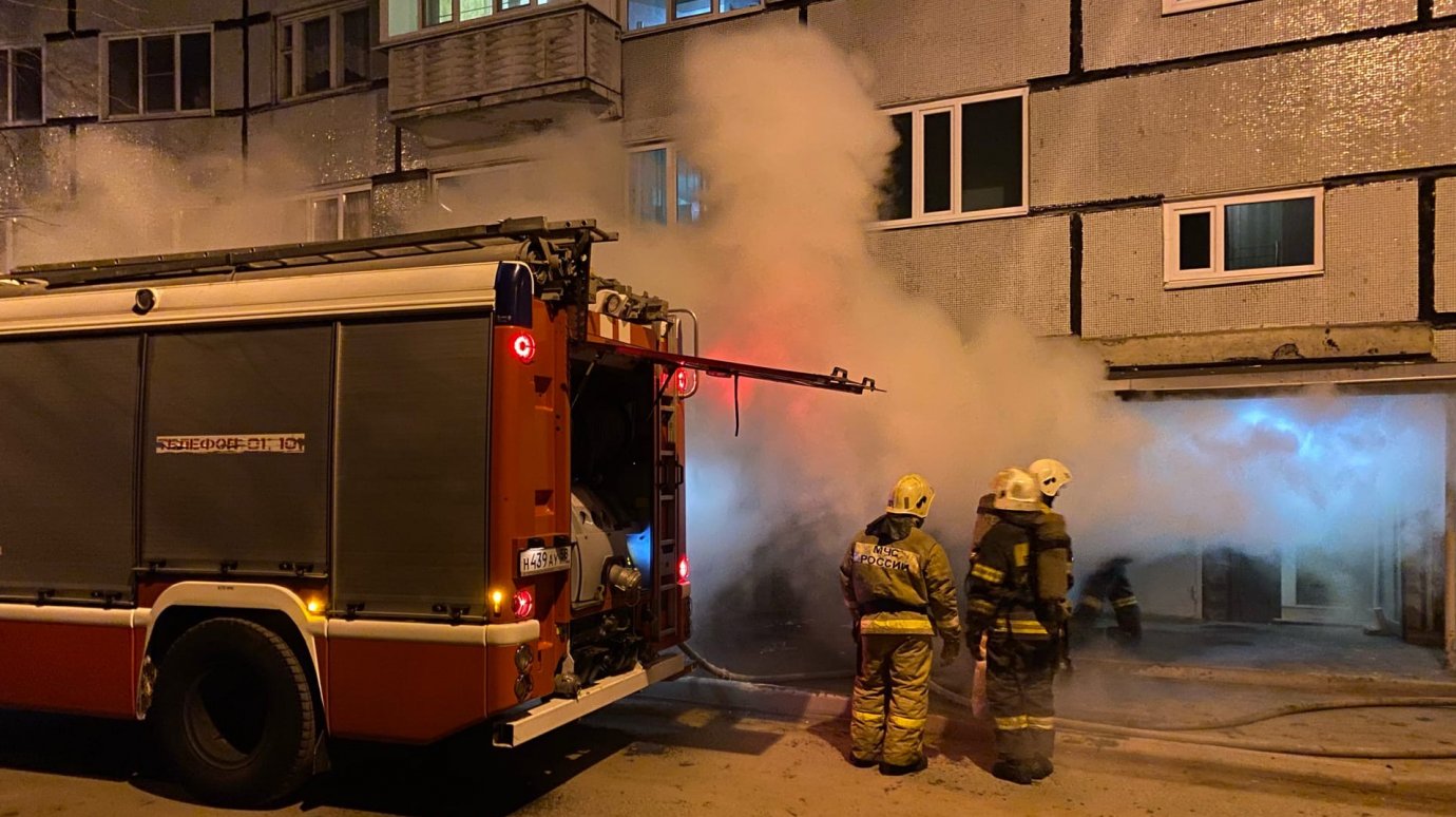 В Пензе произошел пожар в многоэтажке на улице 8 Марта