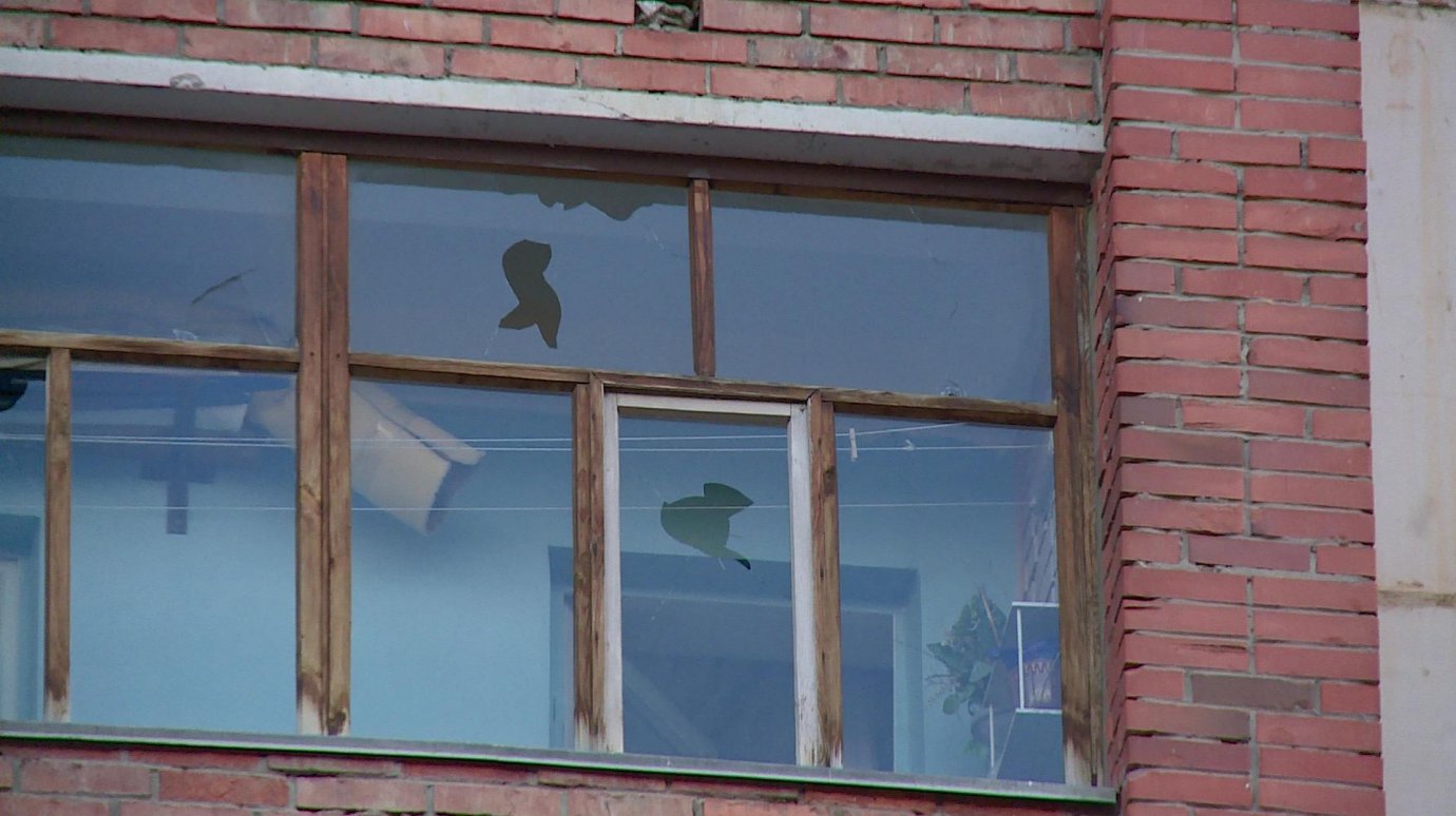 В Пензе семья пенсионеров потеряла покой из-за стрельбы по окнам