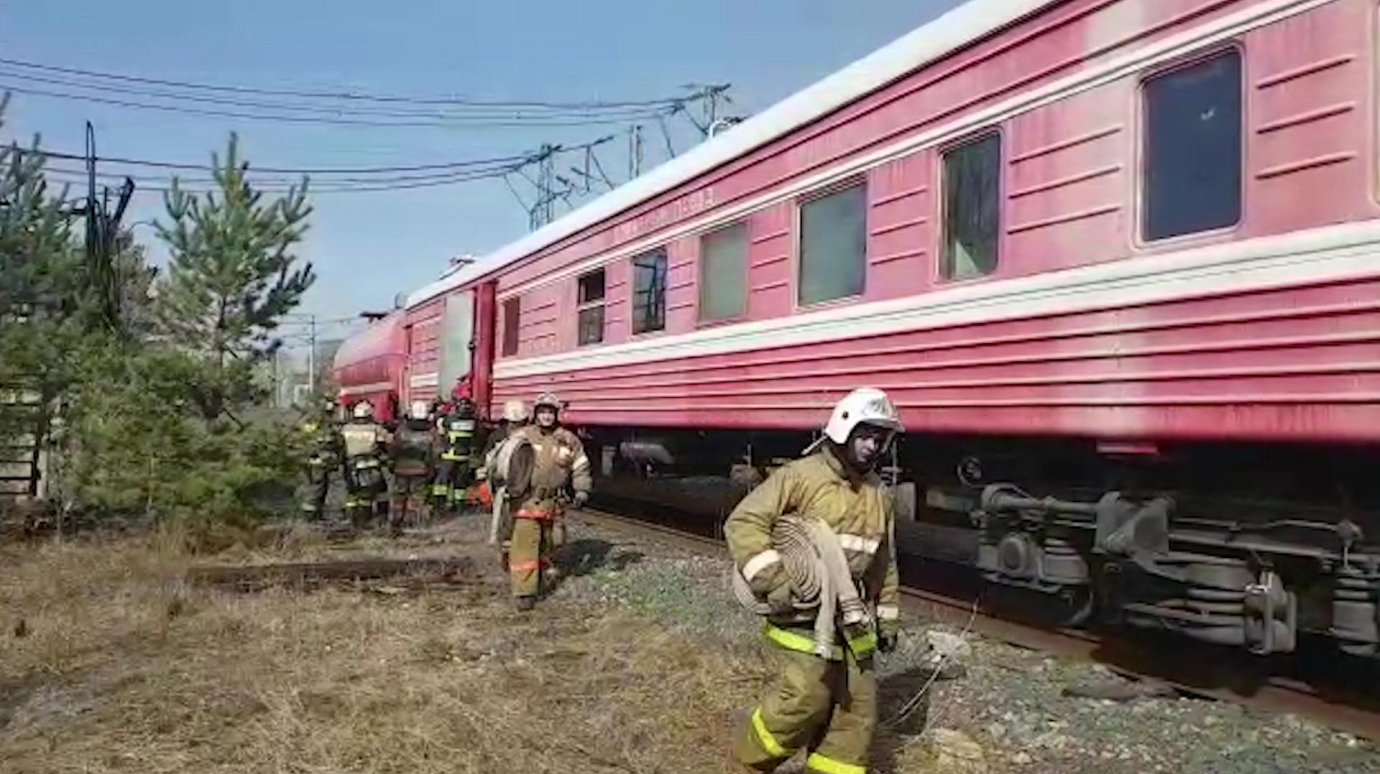 Для тушения здания в Чаадаевку вызвали пожарный поезд из Пензы