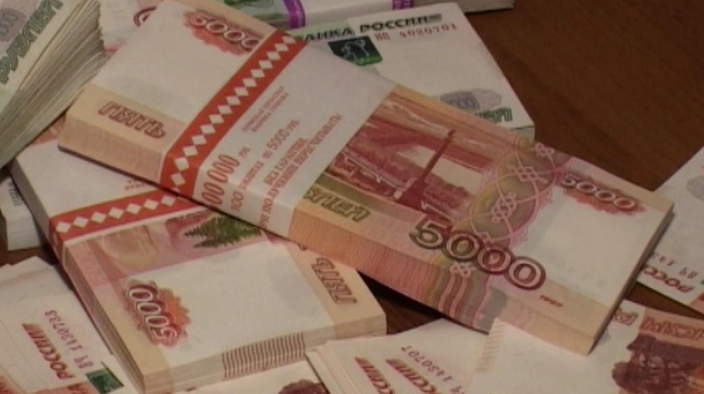 В Нижнем Ломове сотрудница магазина присвоила 750 000 рублей