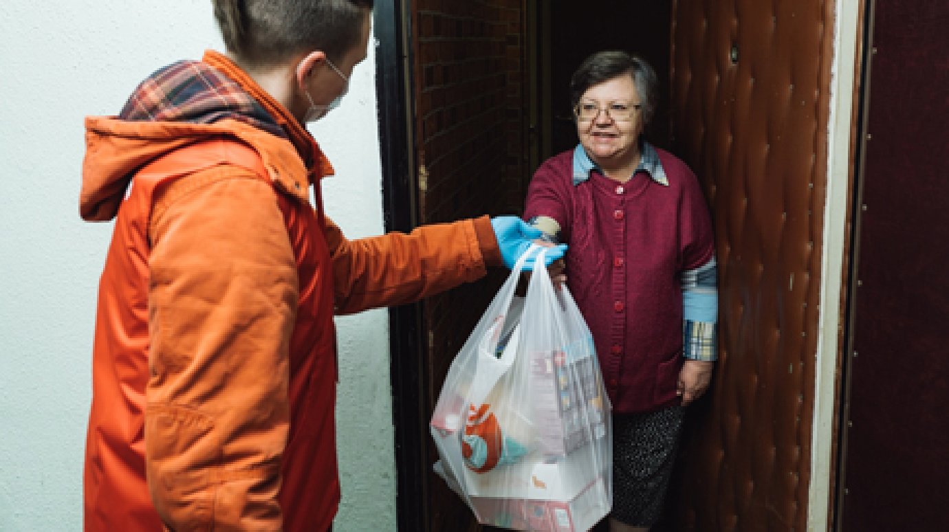 В Кузнецке набирают волонтеров для доставки продуктов пожилым людям