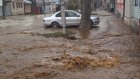 По улицам Кузнецка потекли реки ржавой воды