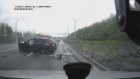 Появилось видео момента ДТП на М5 с вылетевшей из машины женщиной