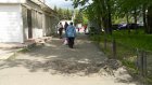 На улице Тернопольской водители продавили тротуар