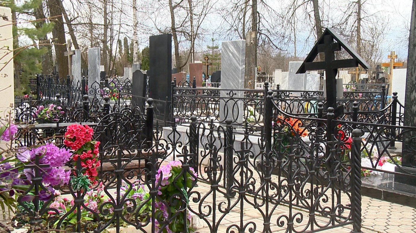 Пензенских осужденных отправят убирать кладбище
