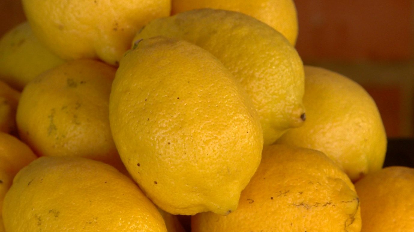 Цена на лимоны в Пензе упала практически в два раза