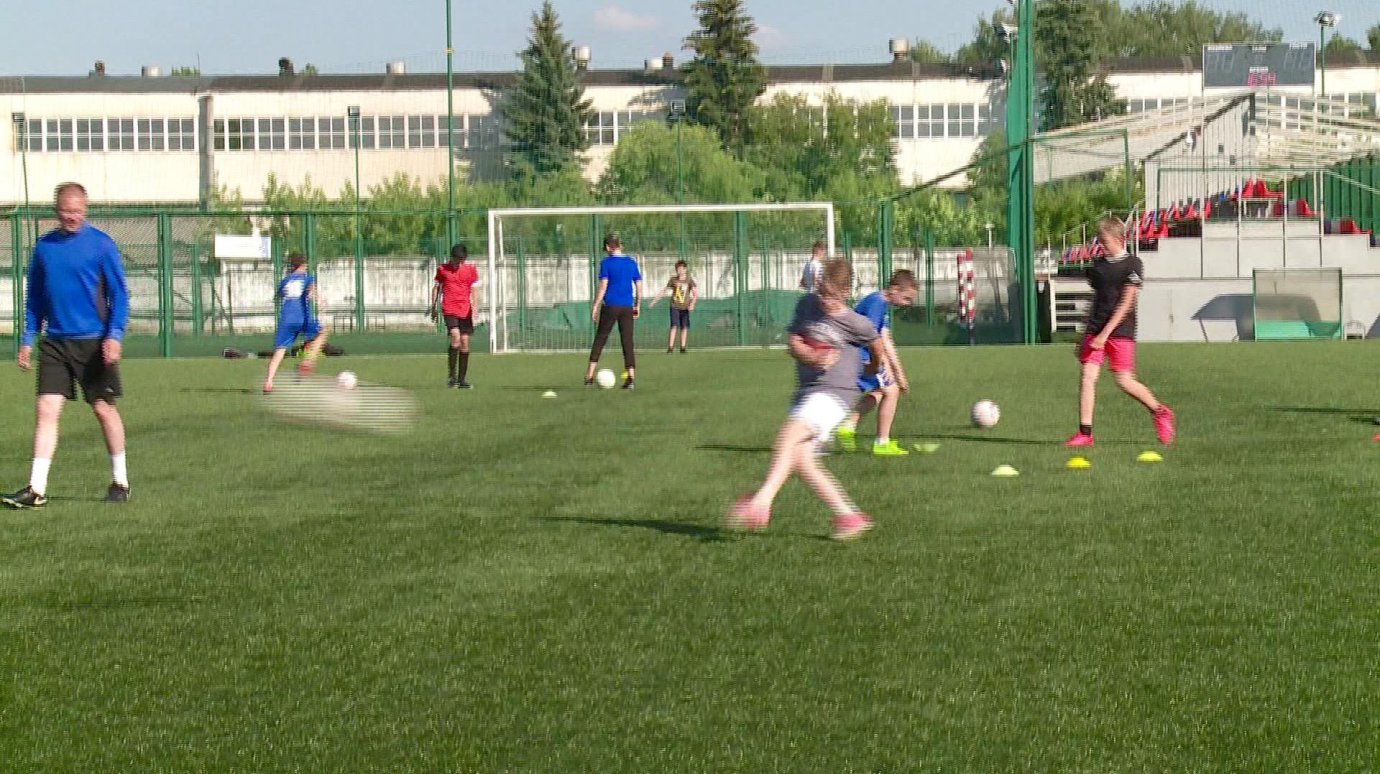 В Пензе юные футболисты «Зенита» начали тренировки на траве