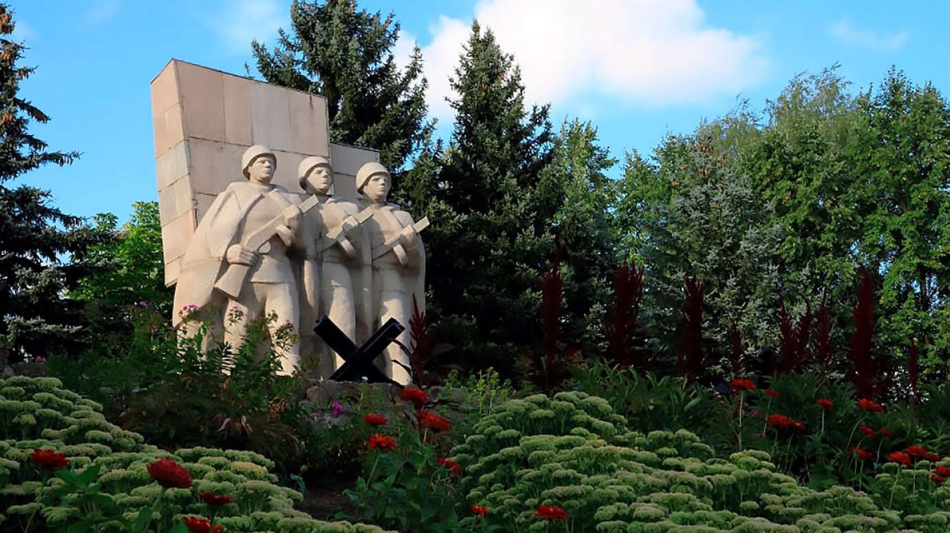 Мемориальный комплекс холм славы Кузнецк