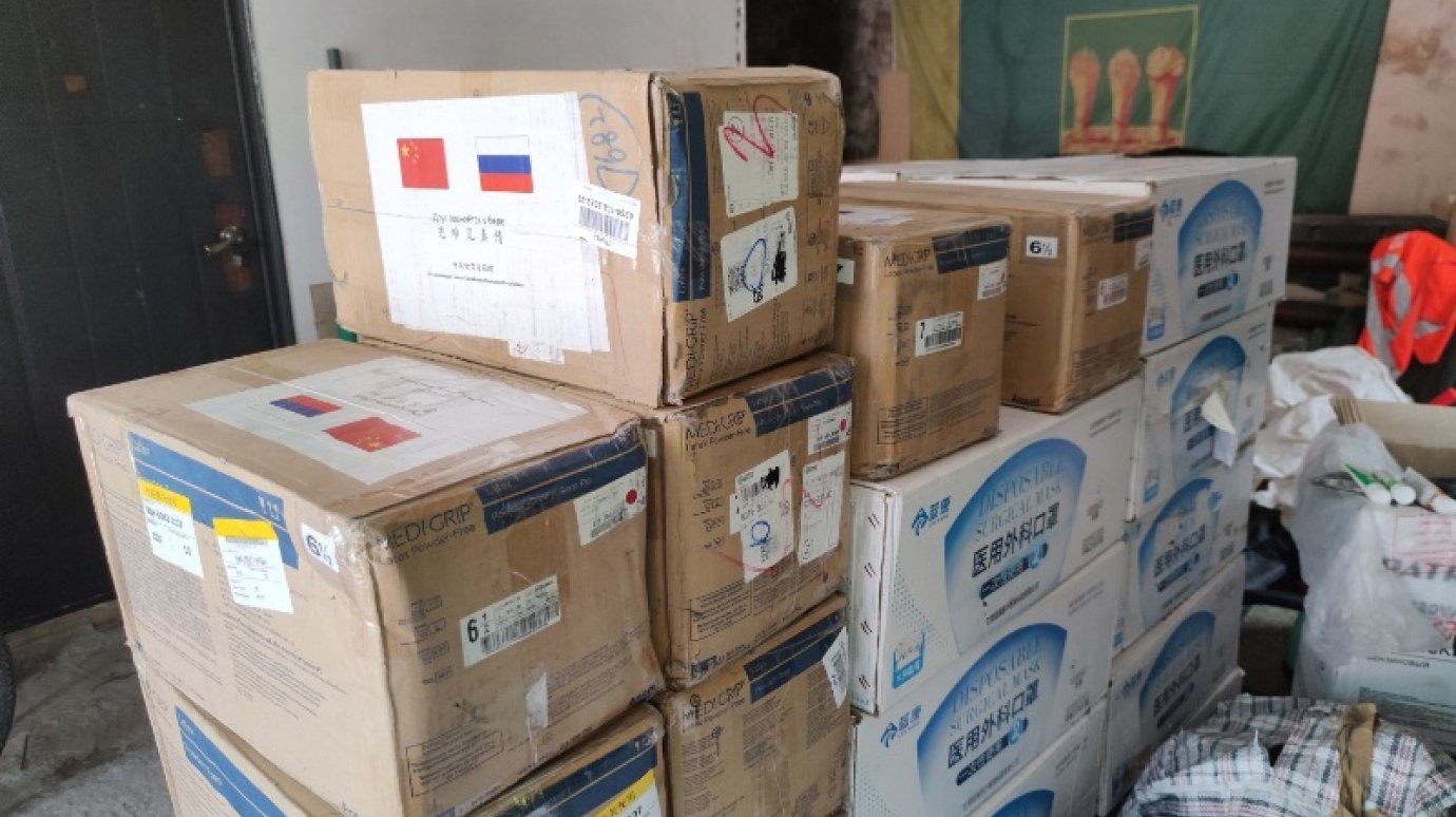 В Пензу прибыл очередной гуманитарный груз с масками из Китая