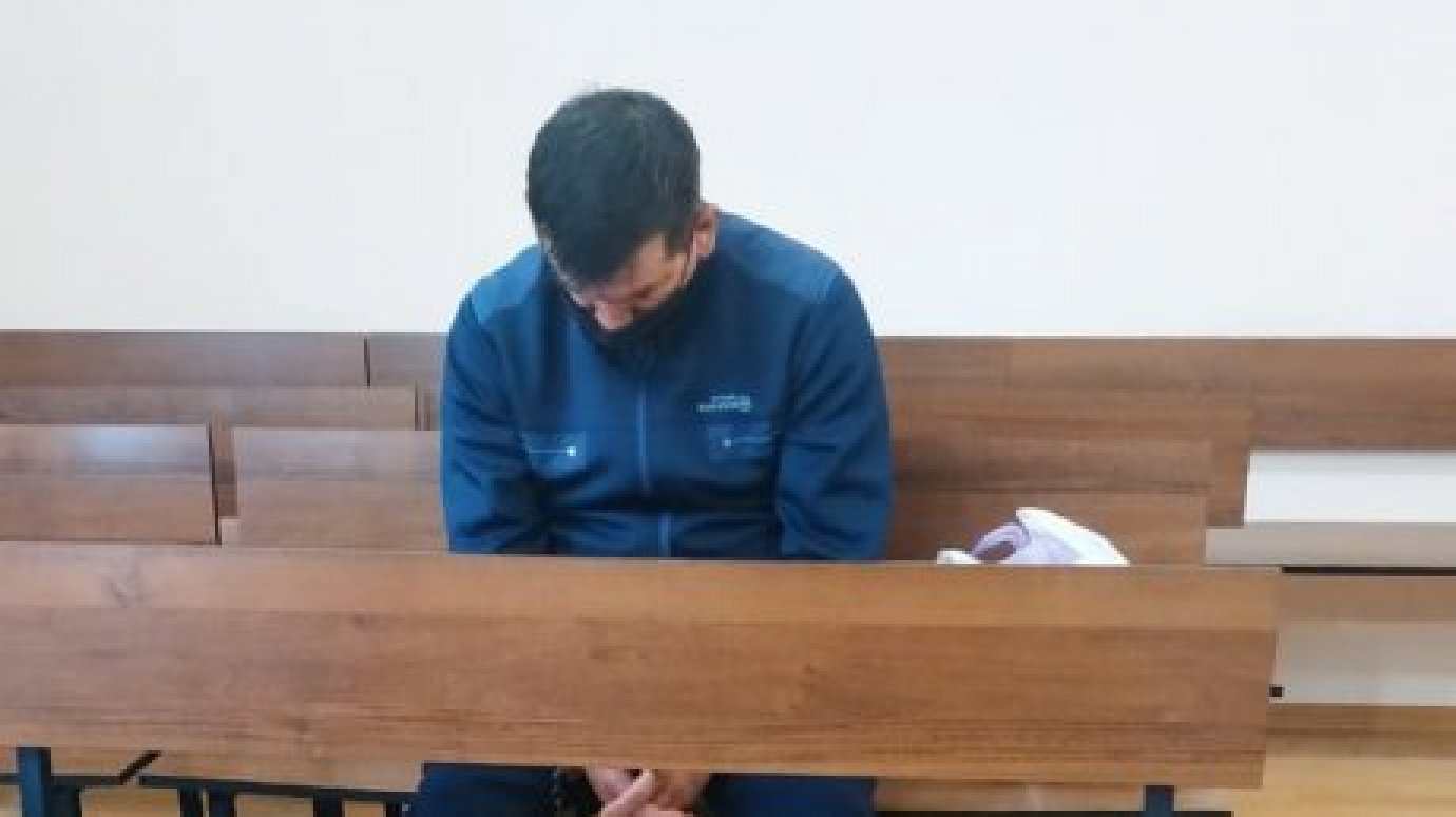 Обвиняемого в убийстве девочки в Тепличном оставили под стражей