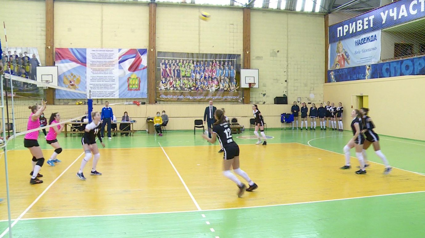 Волейболистки клуба «Университет-Визит» начали сезон с двух побед