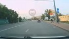 Игры: в Терновке водитель снял перебегавших дорогу подростков