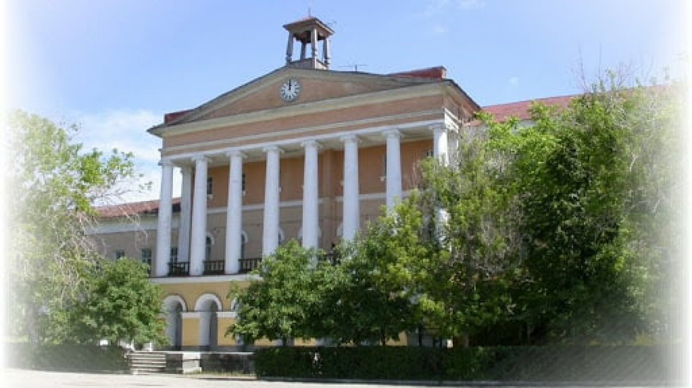 В Никольске отреставрируют здание - копию Смольного института