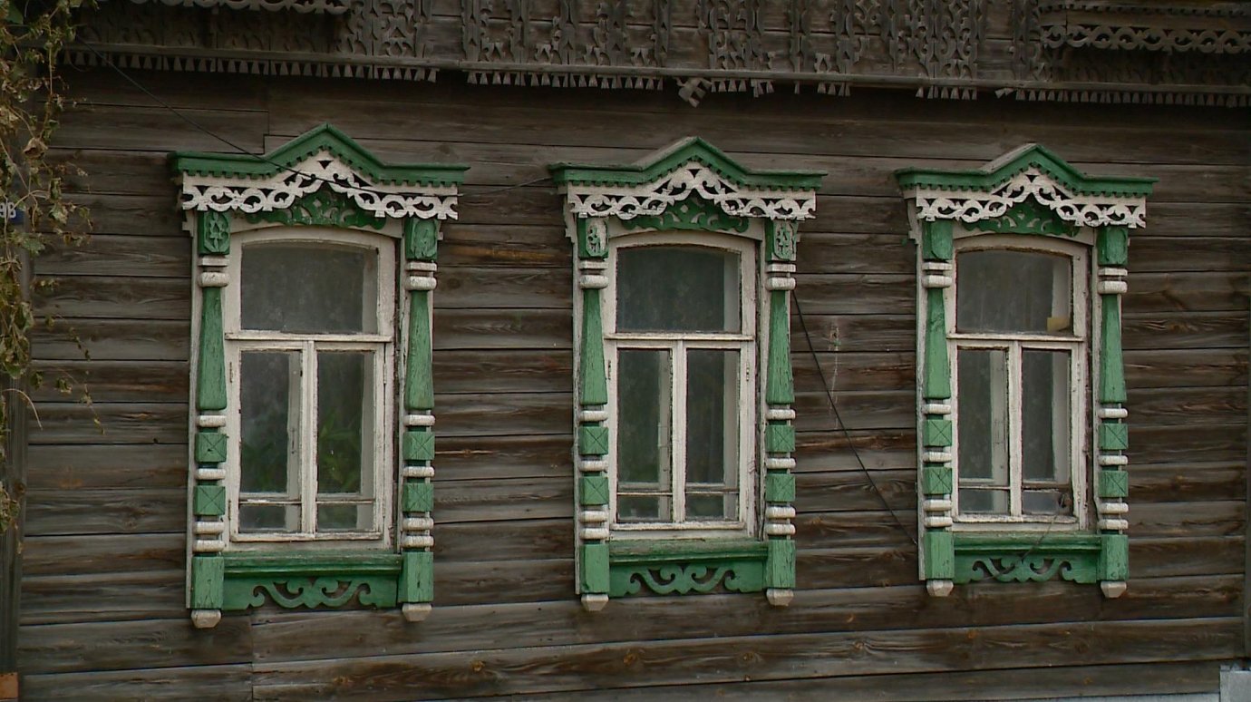 На улице Саранской остался только один дом с ручной резьбой