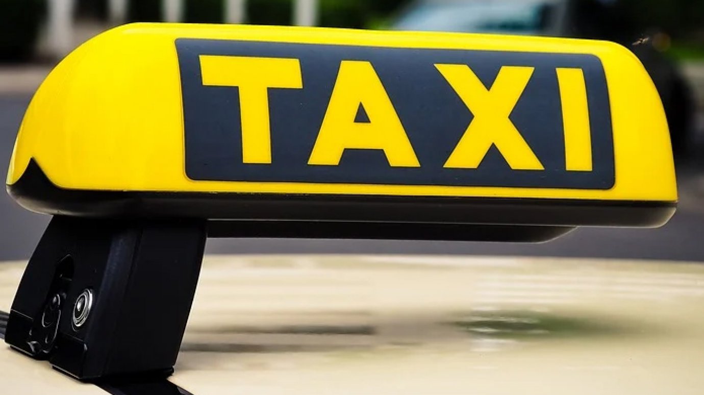 В Пензе 21-летний пассажир сломал нос таксисту