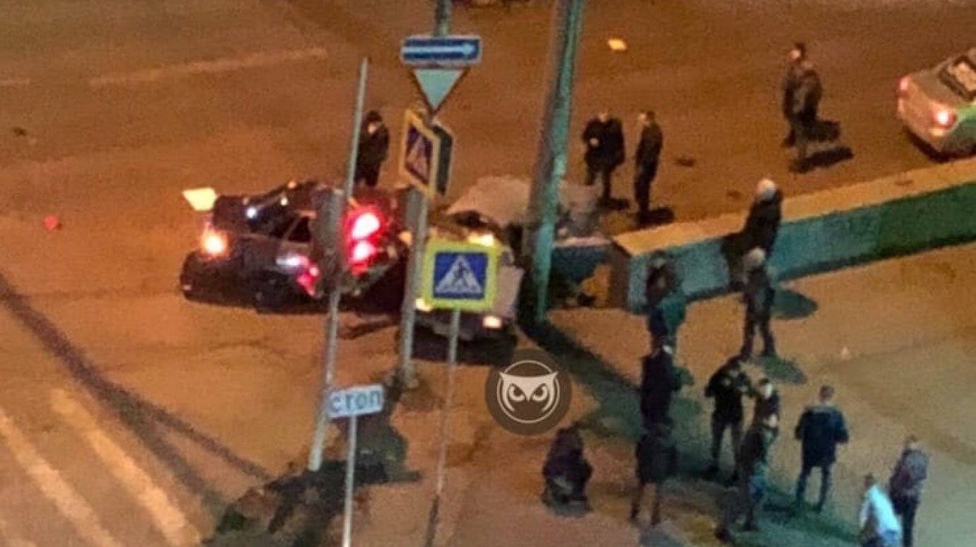 В ночном ДТП в центре Пензы пострадал 19-летний водитель ВАЗа
